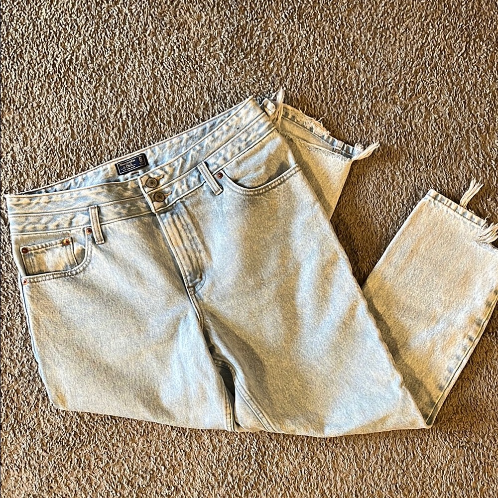 Abercrombie & Fitch Light Wash Denim Mom Jeans